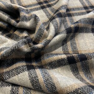 Su07/CC - Grey Checked Poly Wool Blend